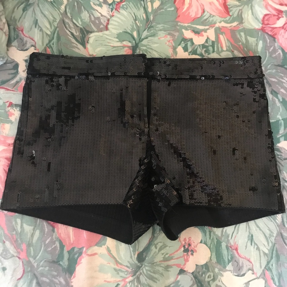 Sequence Express Black Shorts